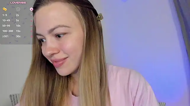 damn_cutie live cam on StripChat