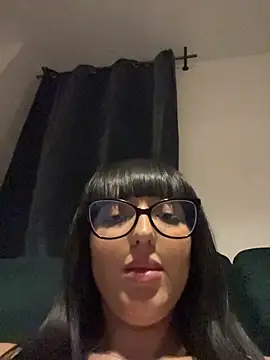 SofiaNoireX live cam on StripChat