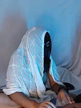 Minakshi69bite live cam on StripChat