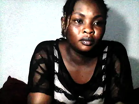 carren12 live cam on StripChat
