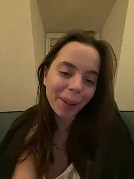 Kyivskyi_Tort live cam on StripChat