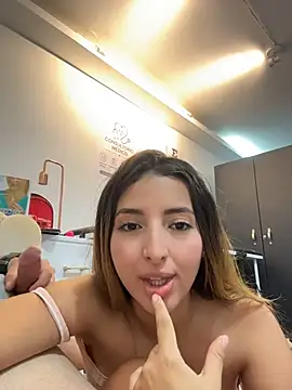 Luke_and_Liah live cam on StripChat
