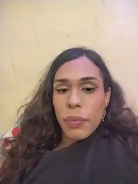 pretty_ariiel live cam on StripChat