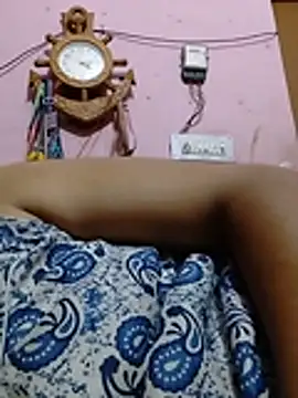 Varsha_96 live cam on StripChat
