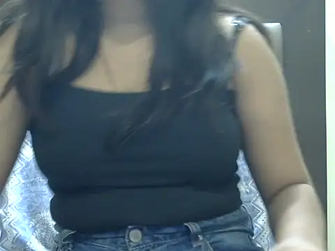 hOTY_karina live cam on StripChat