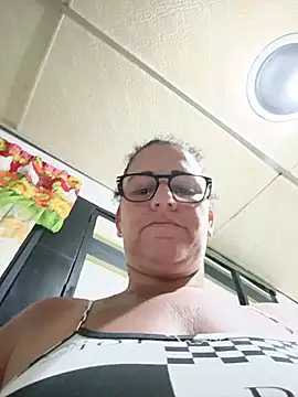 tugordita-hot live sex cam