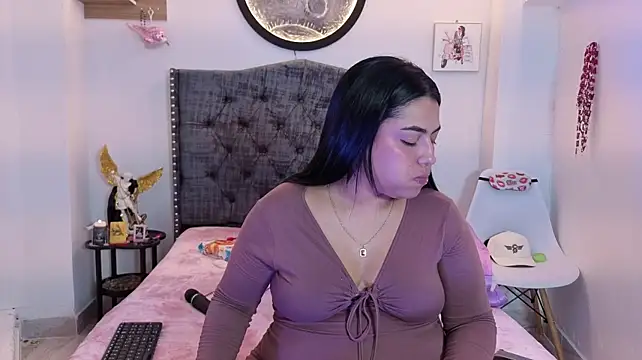 kyana_cream live cam on StripChat