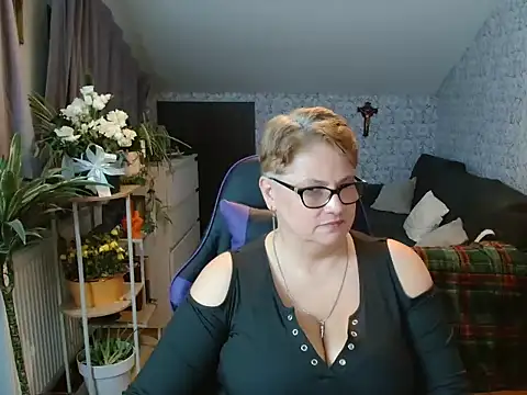 Newgirl4you live cam on StripChat