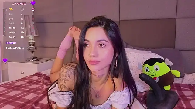 BrianaJhons19 live cam on StripChat