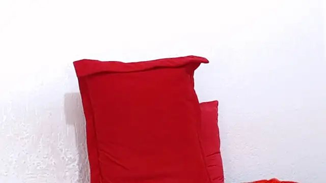 sexxylatinx1 live cam on StripChat
