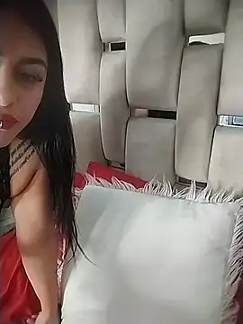 chelaqueen_ live cam on StripChat