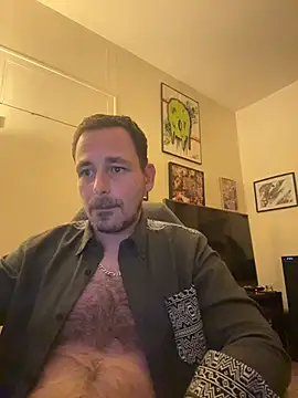 defbond420 live cam on StripChat