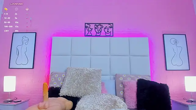 charlotte_kisss