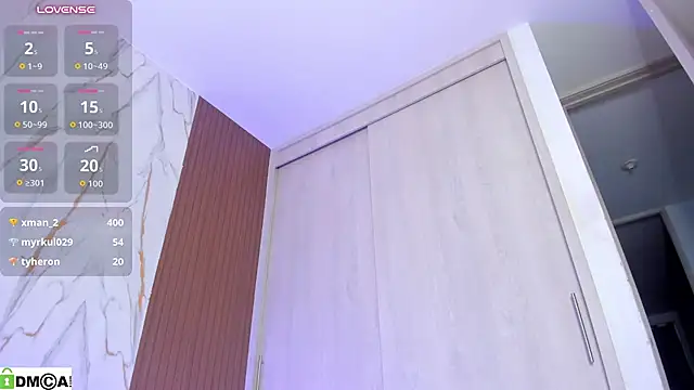 rouse_morgan1 live cam on StripChat