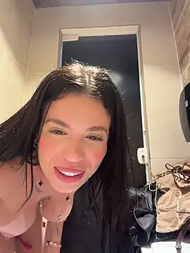 Rafaellaz live cam on StripChat