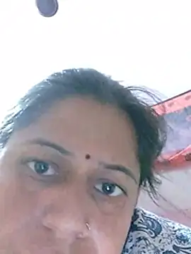 Varsha_96 live cam on StripChat