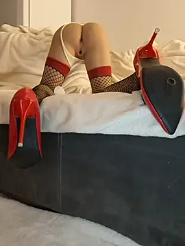 Komandos1974 live cam on StripChat