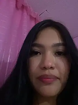 laura_v19 live cam on StripChat