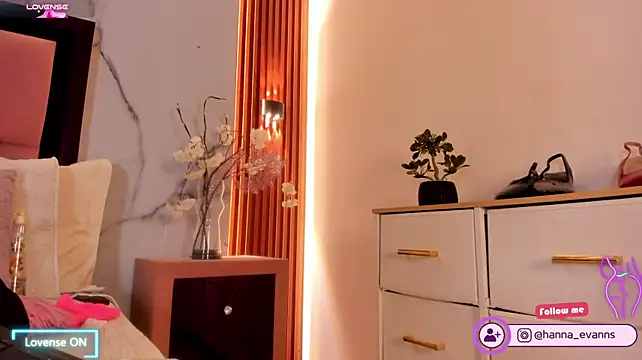 Modèle: Hanna_Evaanss