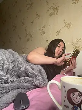Naughtbaby_2025 live cam on StripChat