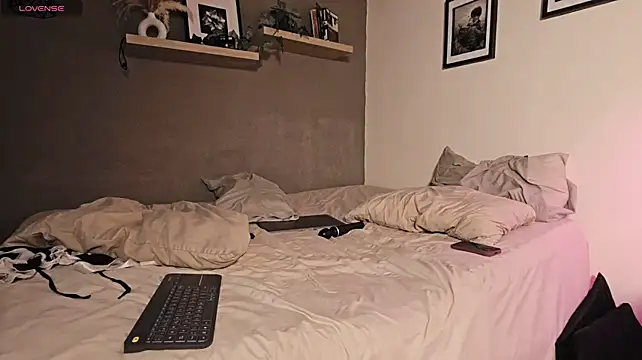 Mia_belmont webcam