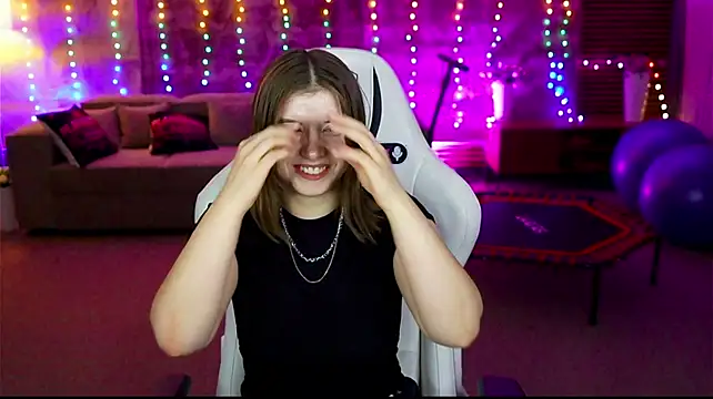 Tessa_054