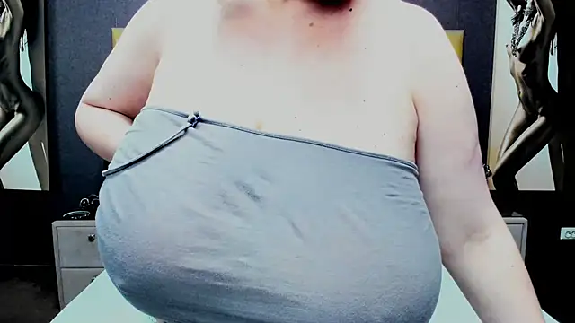KiraLeila