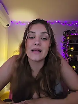 MiaRides19 live cam on StripChat