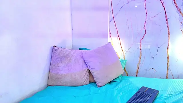 Emily_Carter11