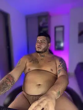 Thomas_chubbyxhot