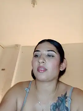 VALENTINA_ROUSE_