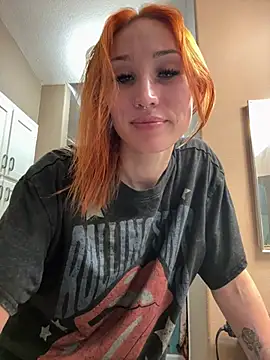ThornsandHoney live cam on StripChat