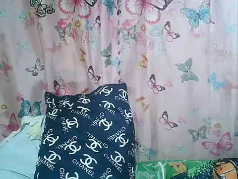 SexyAsianPussy4u live cam on StripChat