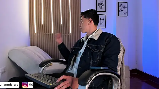 dorianmistery2322_ (M young) - SHOW CUM 💦🎄🔥