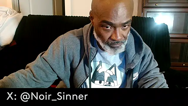 sinnernoir live cam on StripChat