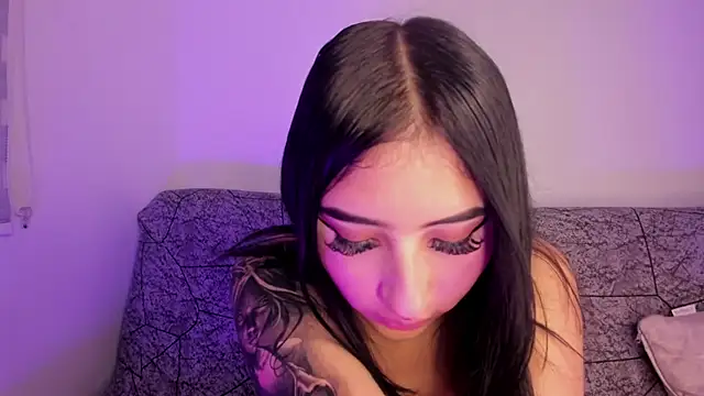 Kattengel_ live cam on StripChat