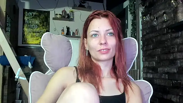 karo123421 live cam on StripChat