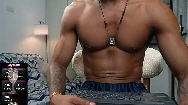 Paradise_boy__ live cam on StripChat