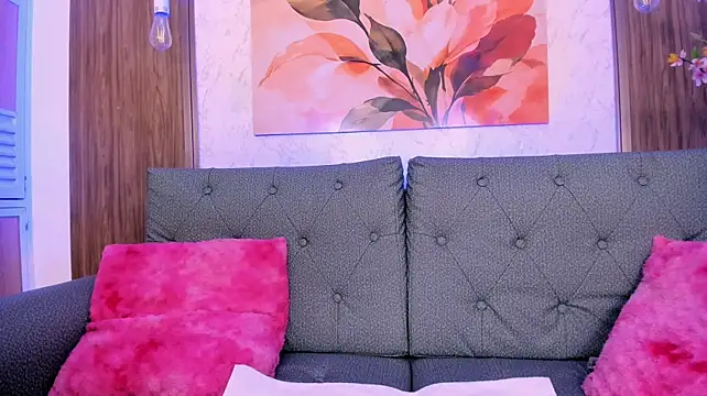 Sirenita_petitexoxo live cam on StripChat