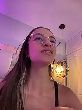 Chloe_Key