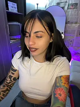 i_am_nina_ live cam on StripChat