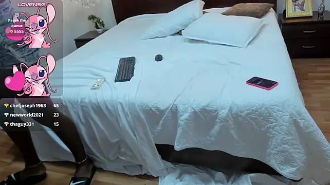 PenelopeGuzman webcam