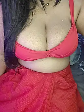 Curvy_Pooja