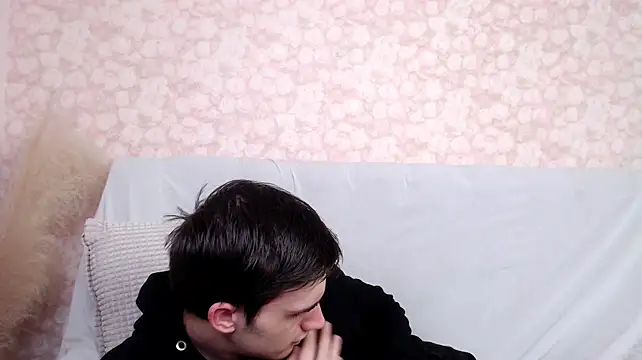 DeanWilde live cam on StripChat