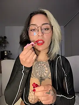 Rae_Lil_White