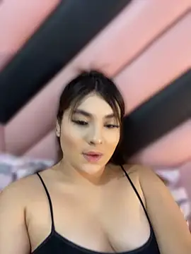 luna_priv live cam on StripChat