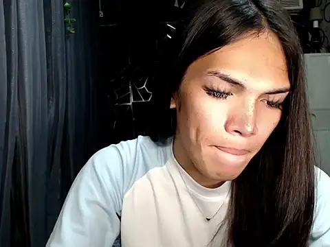 GORGEOUS_CARMEE