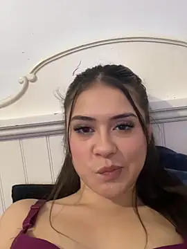 CamilleBelle live cam on StripChat