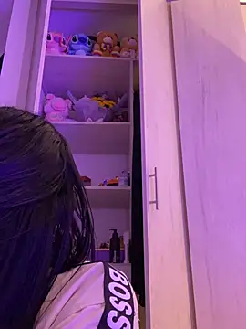 sofi_18 live cam on StripChat