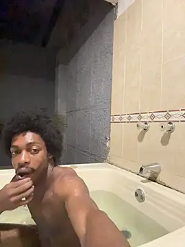 Larry-n-clouds webcam